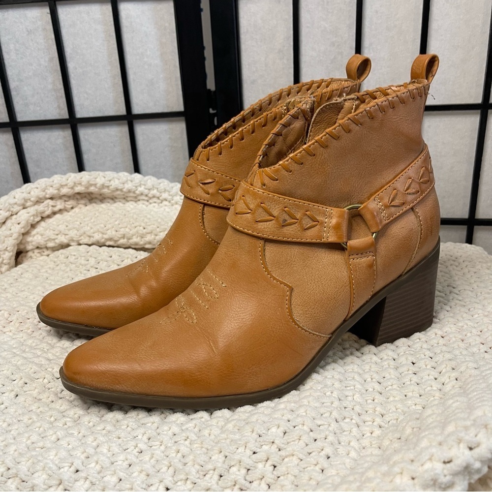 Frye & Co. Palma Stacked Heeled Boots- LIKE NEW! Size 9 - Picture 2 of 7